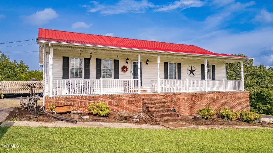 161 Phipps Street, Surgoinsville, TN 37873 - #3