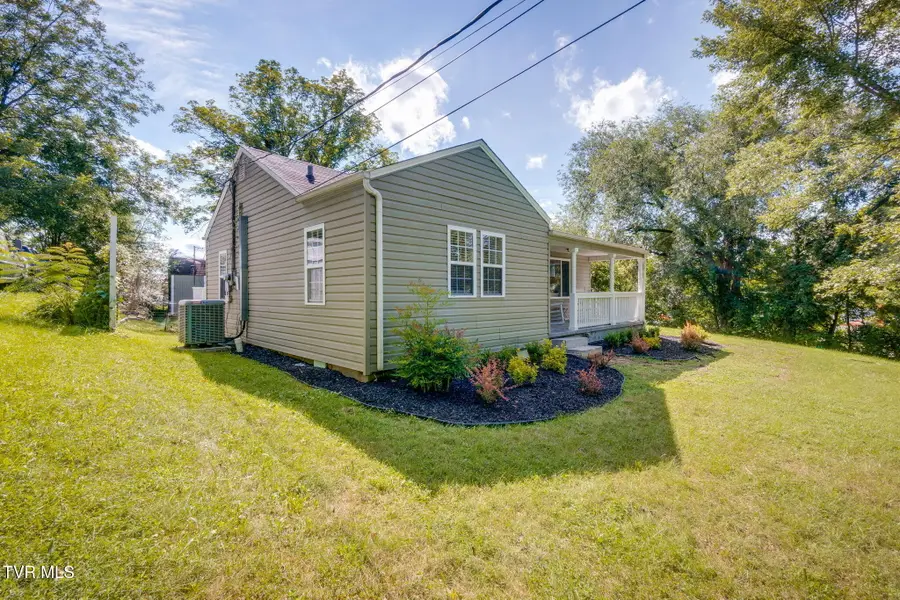 102 Coffey Street, Bristol, TN 37620 - #3