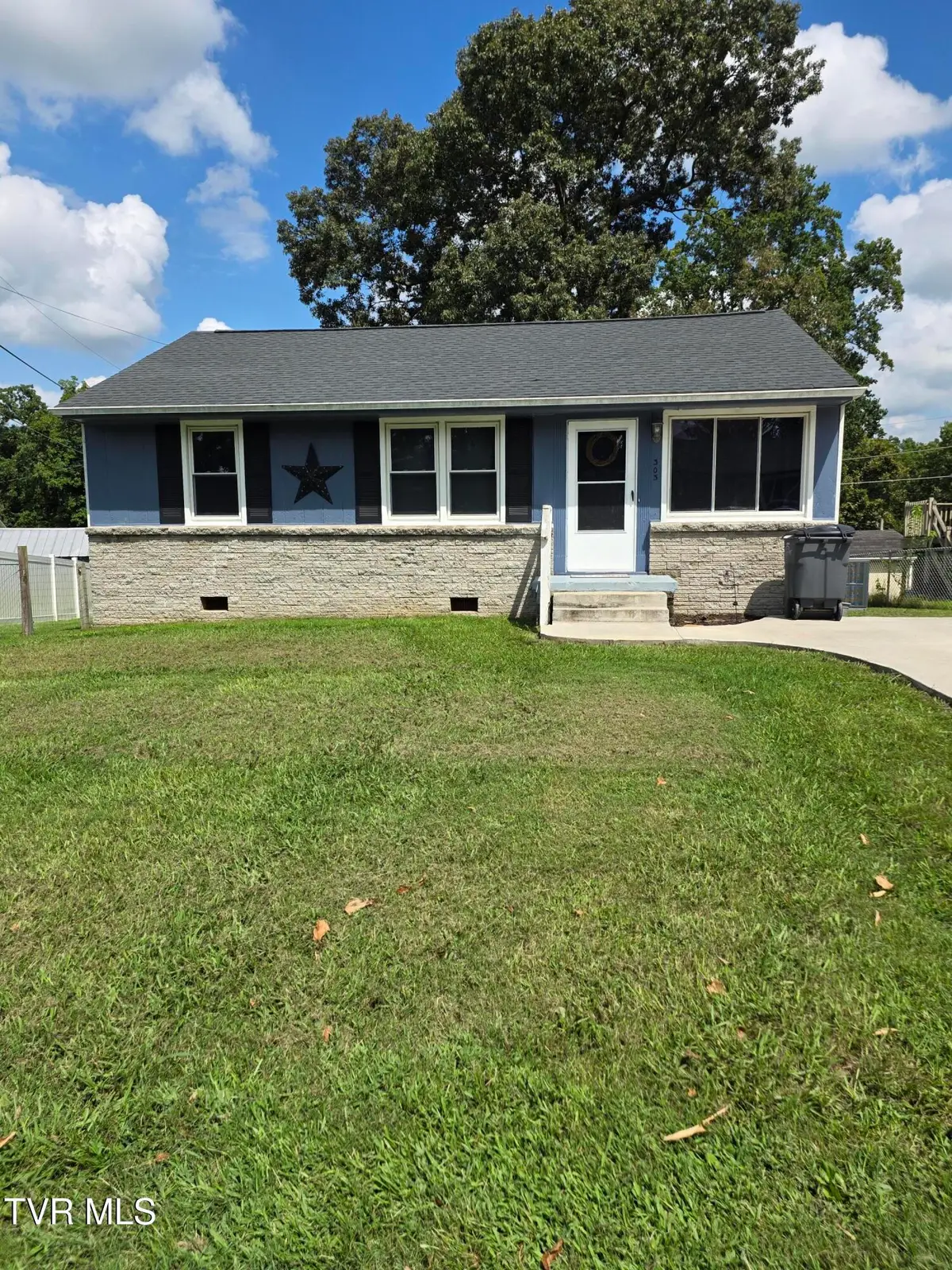 303 Iris Drive, Kingsport, TN 37660 - #1