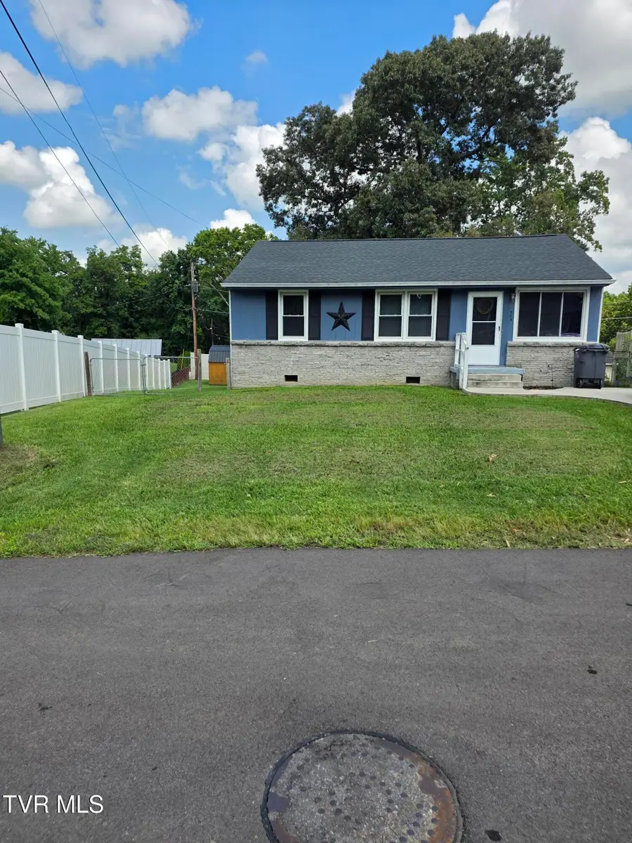 303 Iris Drive, Kingsport, TN 37660 - #3