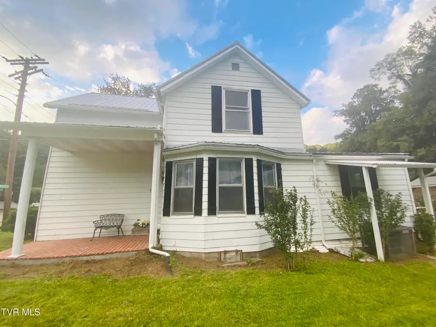 232 Northwest Chestnut Street, Norton, VA 24273 - #3