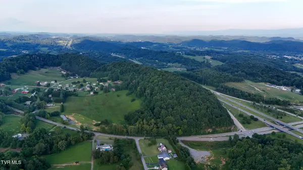 1075 Highway 394, Blountville, TN 37617