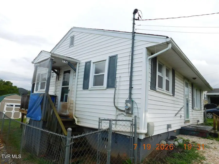 710 Southwest Mosby Street, Abingdon, VA 24210 - #3