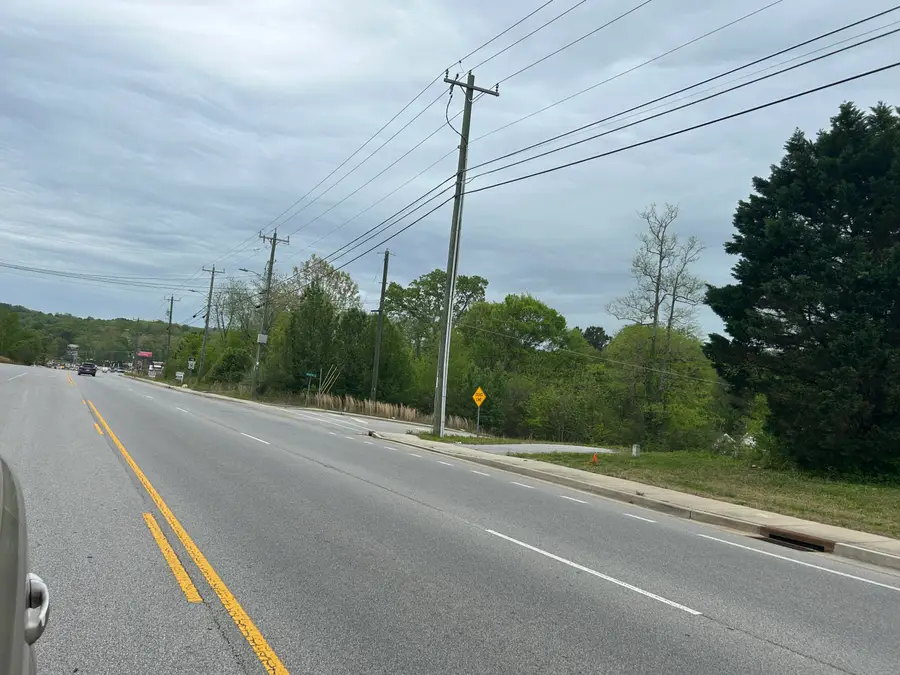 8494 E Brainerd Road, Chattanooga, TN 37421 - Image #3