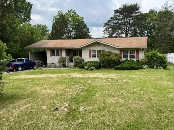 880 Hilltop Drive, Jacksboro, TN 37757