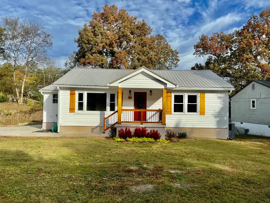 310 School Street, Rossville, GA 30741 - #2