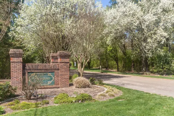 7219 Flagstone Drive, Ooltewah, TN 37363