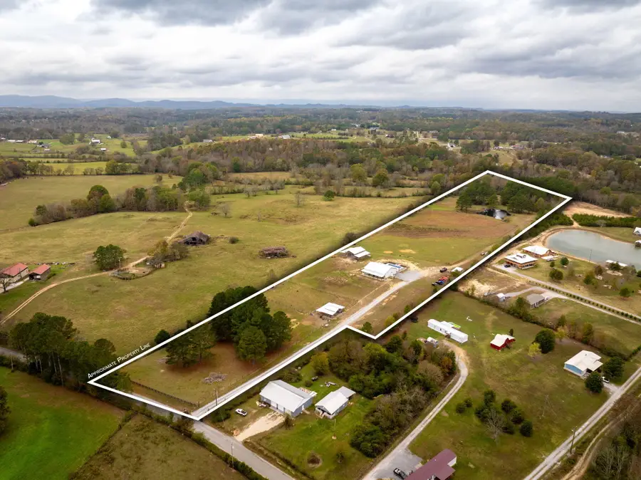 1052 Huffman Rd, La Fayette, GA 30728 - Image #2