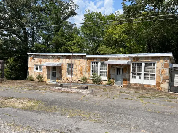 1096 County Rd 835, Fort Payne, AL 35968