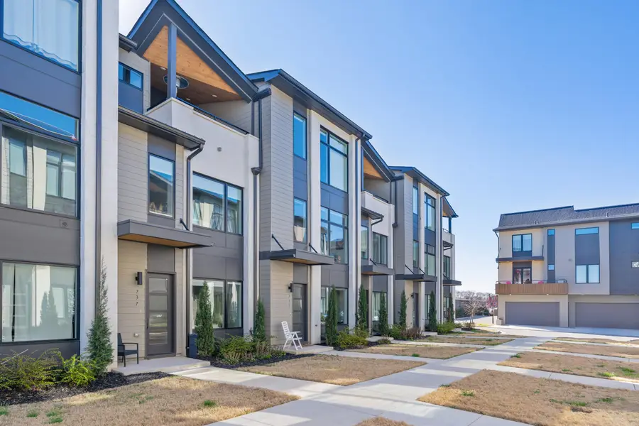 737 Burnside Place, Chattanooga, TN 37408 - #2