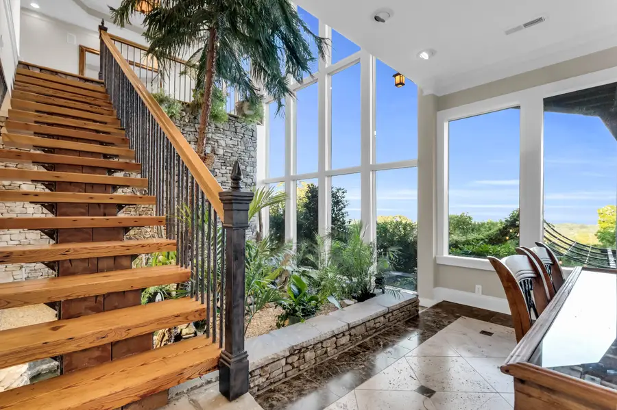 381 E View Drive, Chattanooga, TN 37404 - Image #2