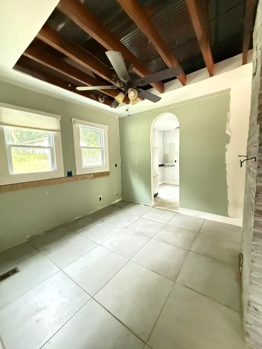 1021 W Elmwood Drive, Chattanooga, TN 37405 - Image #3