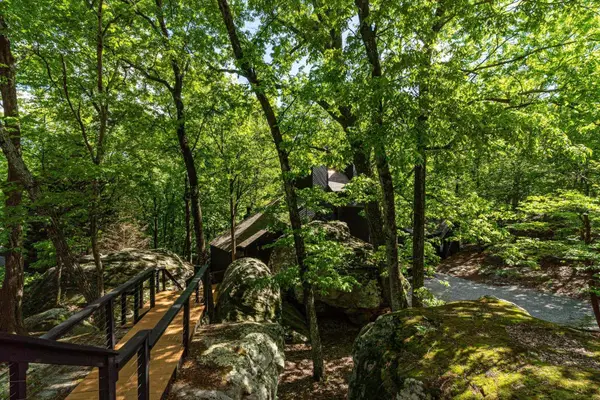 314 Fairy Trail, Lookout Mountain, TN 37350