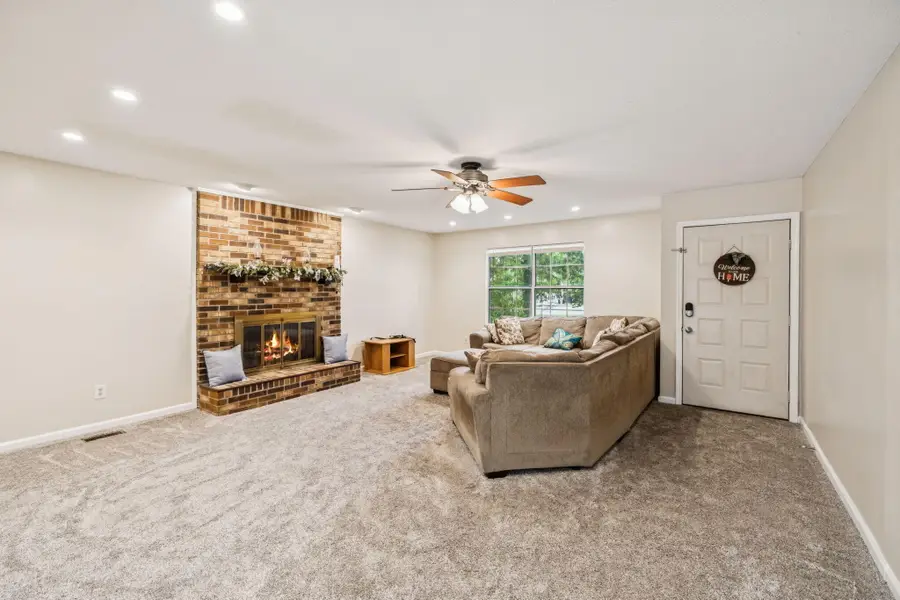 1018 Ridgeway Avenue, Signal Mountain, TN 37377 - Image #2