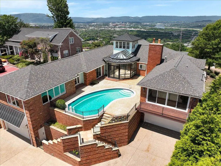 312 N Crest Road, Chattanooga, TN 37404 - Image #2