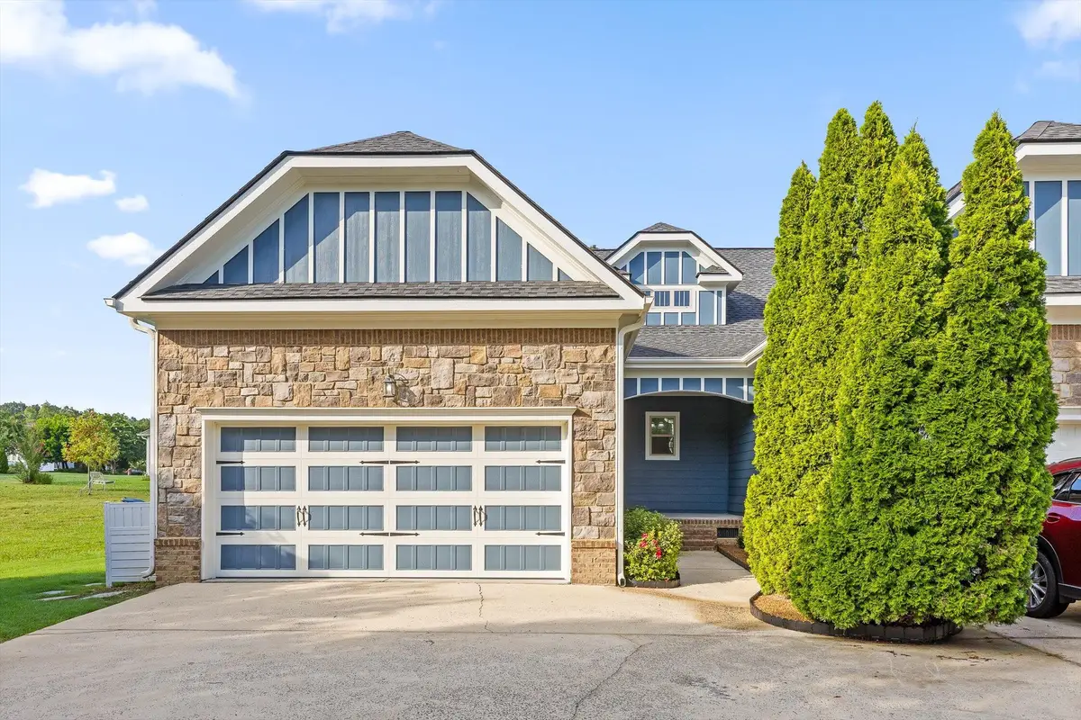 8248 Towncreek Circle, Ooltewah, TN 37363 - Image #1