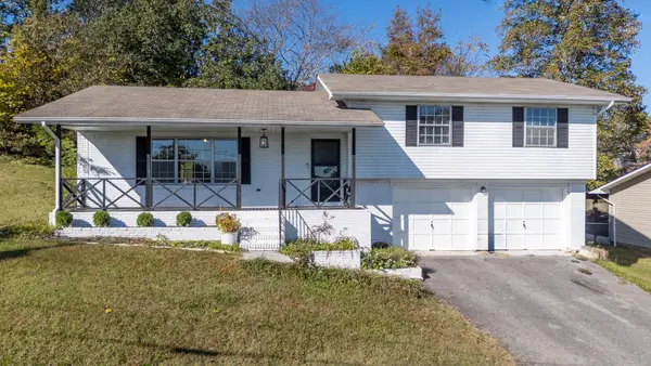 1717 E Rebel Road, Rossville, GA 30741