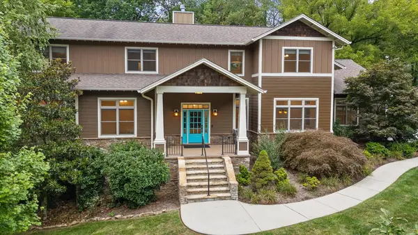 714 Berry Spring Path, Signal Mountain, TN 37377
