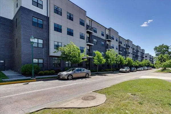 782 Riverfront Parkway #415, Chattanooga, TN 37402