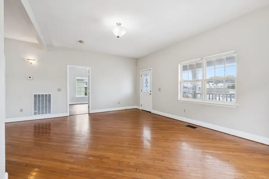 1142 Pierce Street, Chattanooga, TN 37403 - Image #3