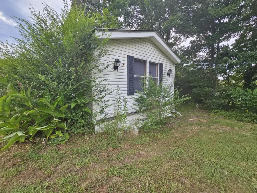 192 Graham Loop, Tellico Plains, TN 37385 - Image #2