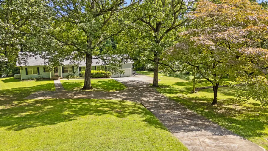 1702 James Boulevard, Signal Mountain, TN 37377 - Image #2