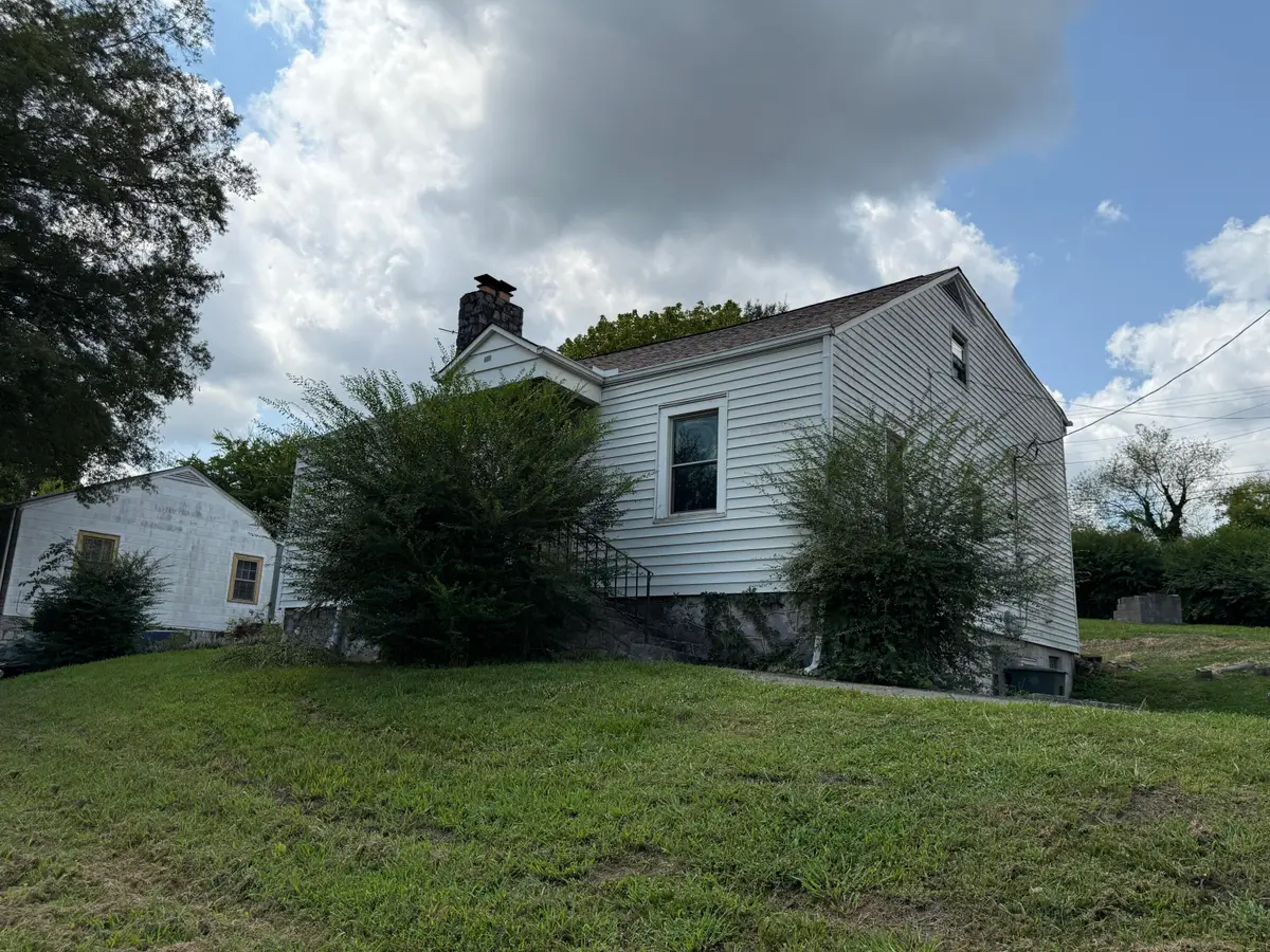 1123 Orangewood Avenue, Chattanooga, TN 37404 - Image #1