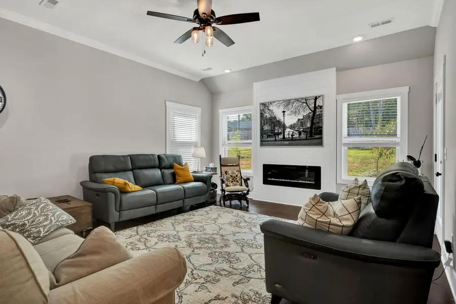 8012 Mcdonald Cemetery Road, Ooltewah, TN 37363 - Image #2