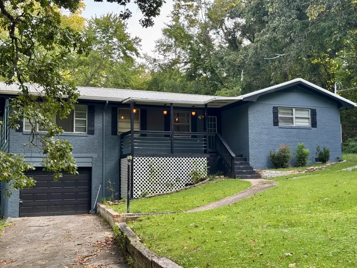 220 W Crest Road, Rossville, GA 30741 - Image #1