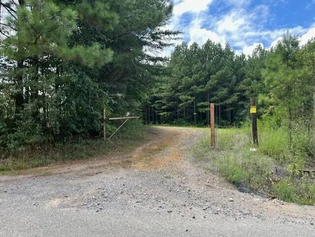 123 Retro Hughes Road, Graysville, TN 37338 - Image #2