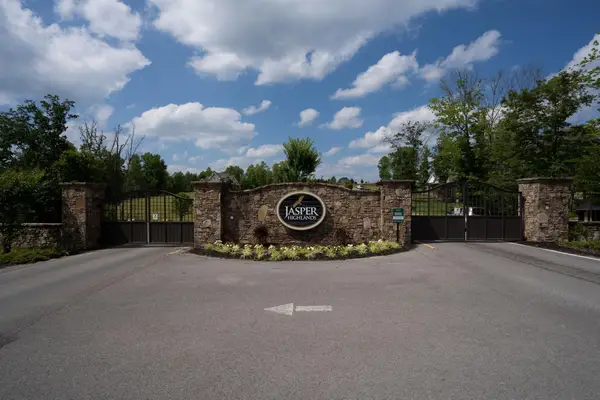 2700 Crockett Pointe #404, Jasper, TN 37347