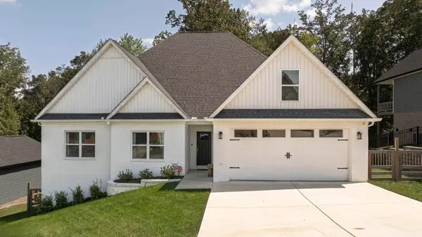 623 Sunset Valley Drive, Soddy Daisy, TN 37379