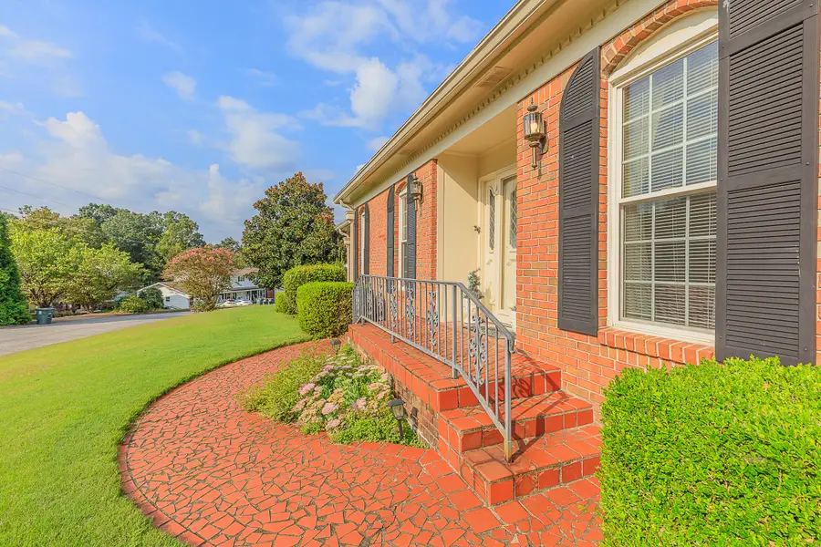 7011 Pauline Circle, Chattanooga, TN 37421 - Image #3
