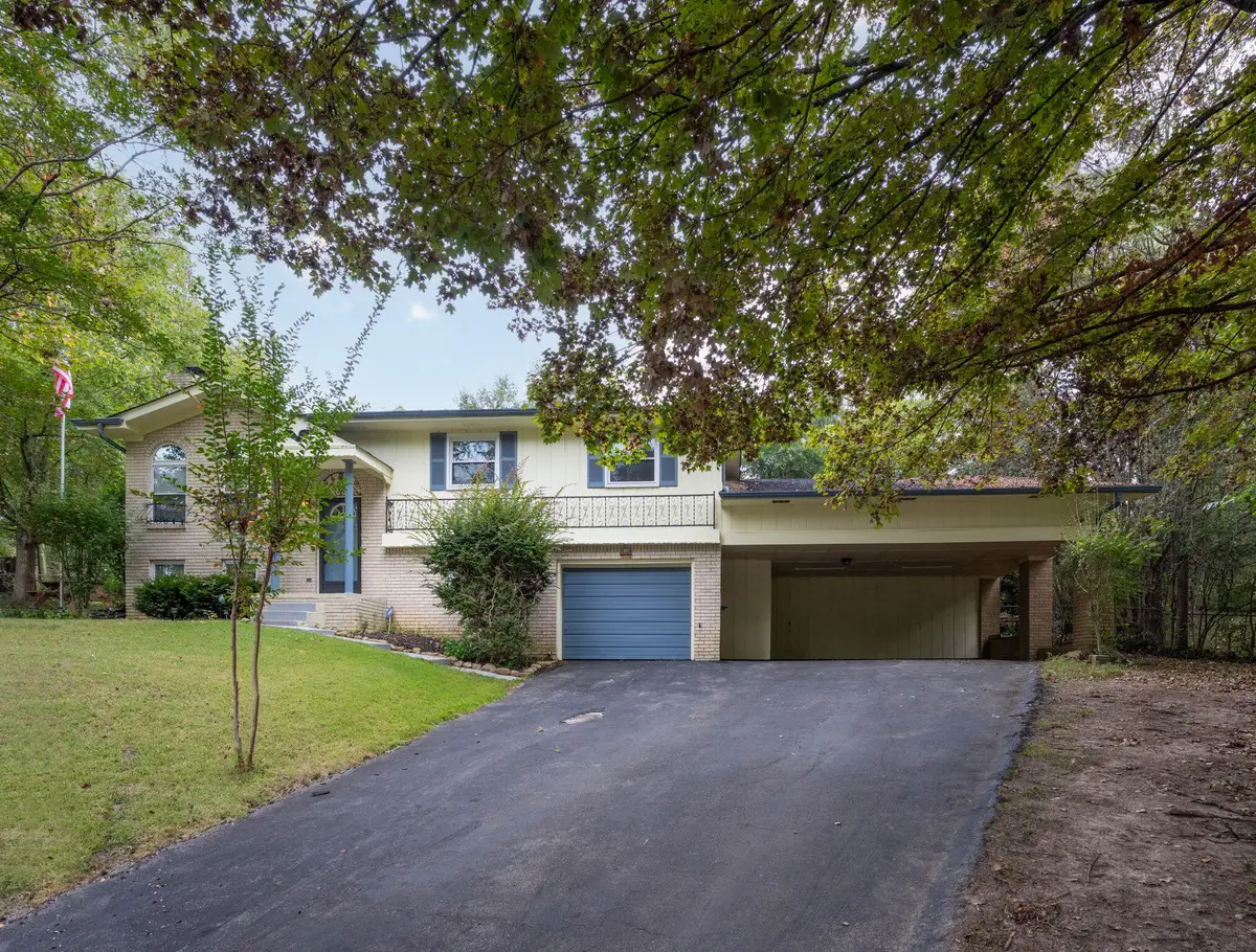 1155 S Crestfield Lane, Hixson, TN 37343 - #1