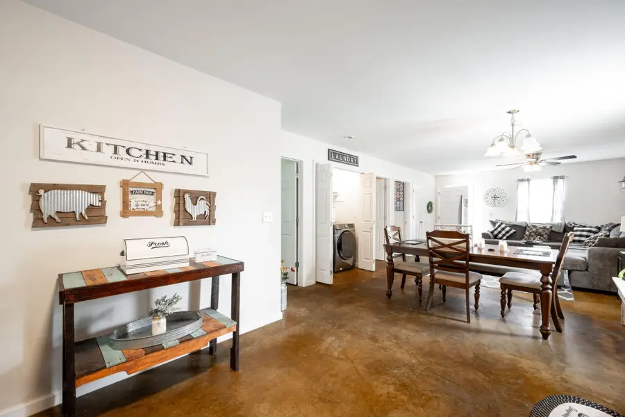 396 Glenview Drive, Trenton, GA 30752 - Image #2