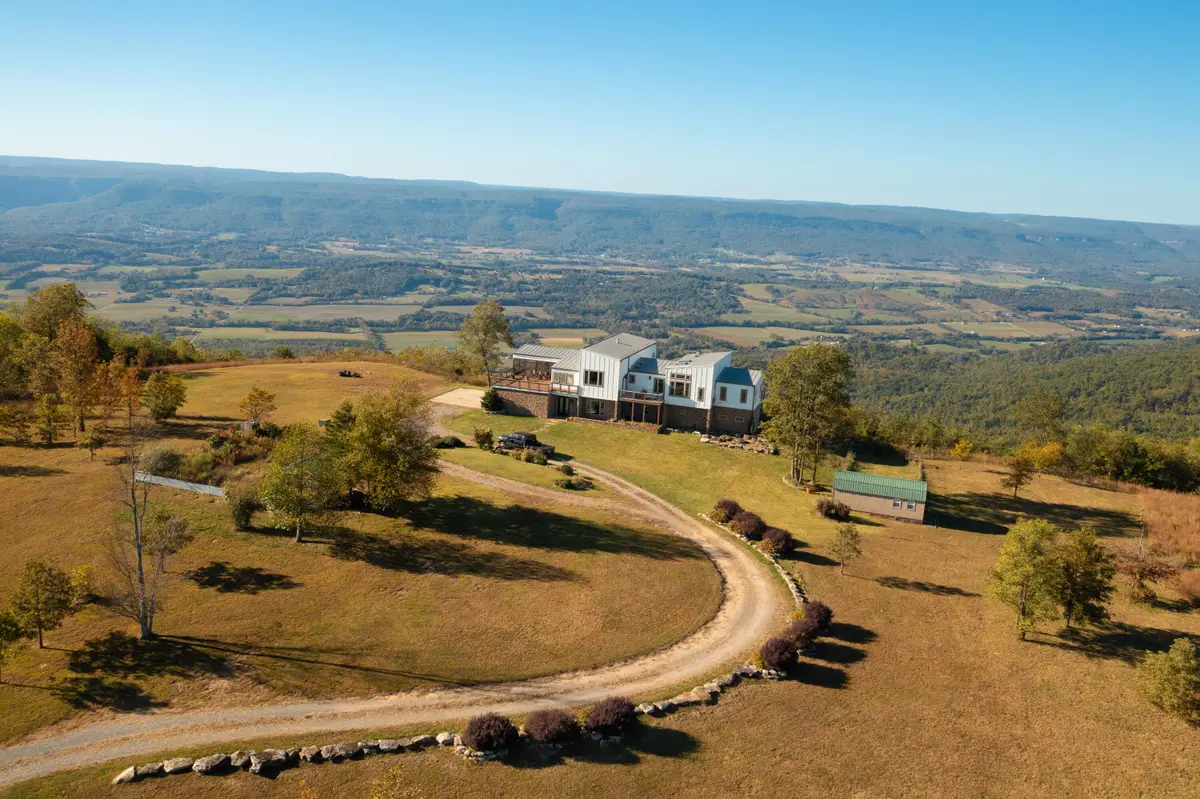 99 Raven Crest Trail E, Graysville, TN 37338 - Image #1