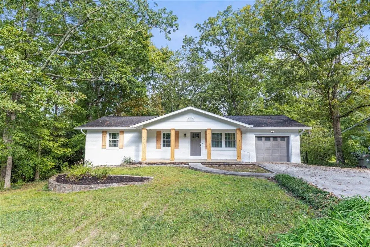 921 Ridgeway Avenue, Signal Mountain, TN 37377 - #1