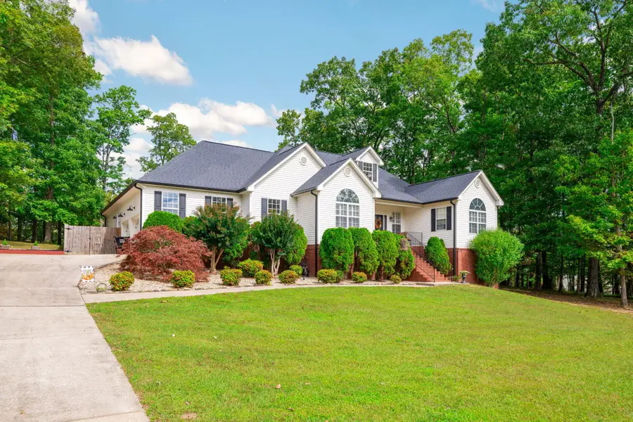 377 Windy Hollow Lane, Soddy Daisy, TN 37379 - Image #2