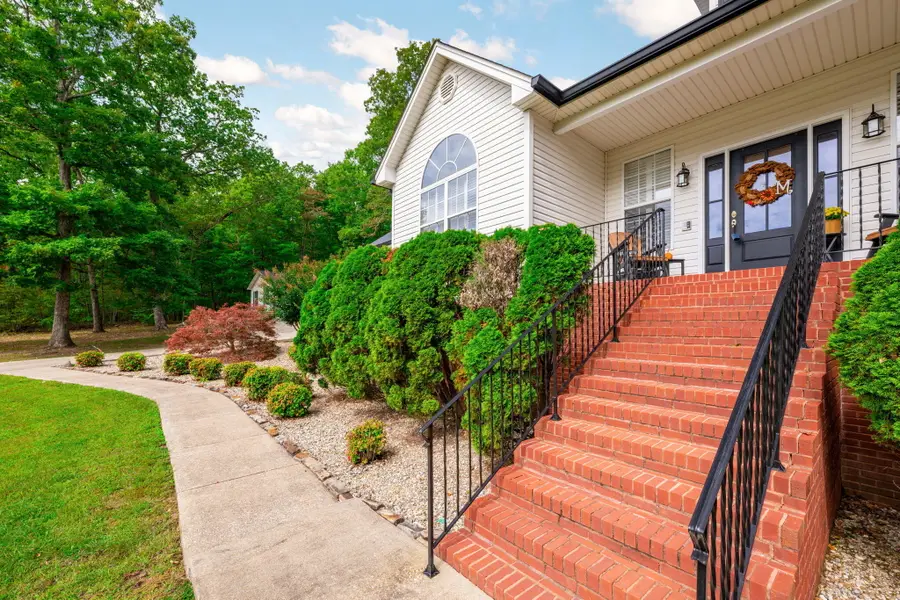 377 Windy Hollow Lane, Soddy Daisy, TN 37379 - Image #3