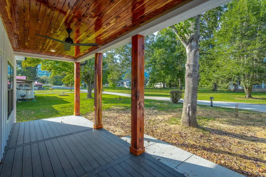 206 Pine Street, Soddy Daisy, TN 37379 - #3