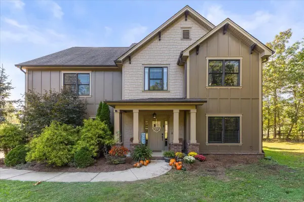 2035 Sitton Mills Place, Signal Mountain, TN 37377