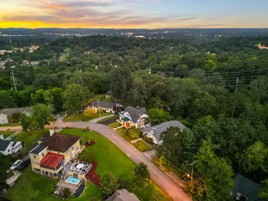 3310 Alta Vista Drive, Chattanooga, TN 37411 - Image #2