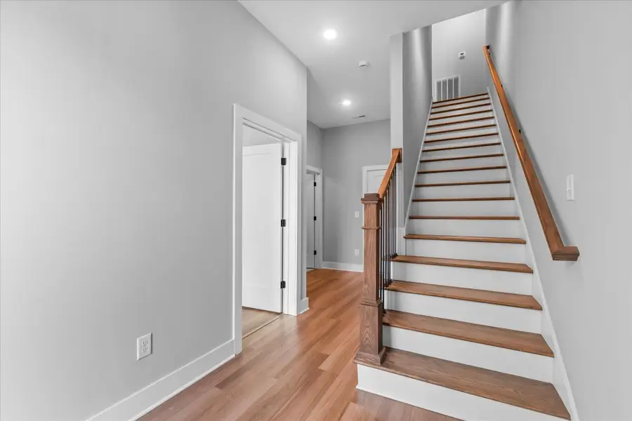 821 Burnside Place, Chattanooga, TN 37408 - Image #2