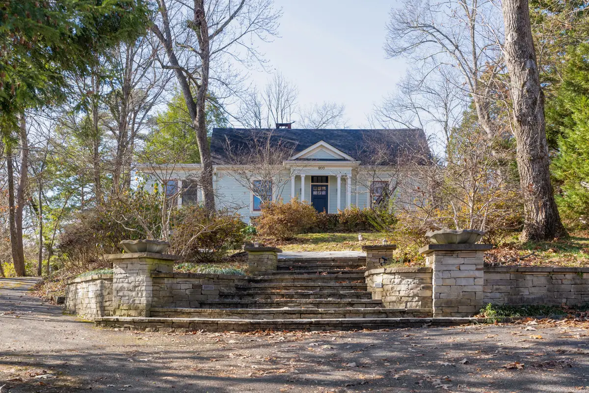 900 Avon Place, Chattanooga, TN 37405 - Image #1