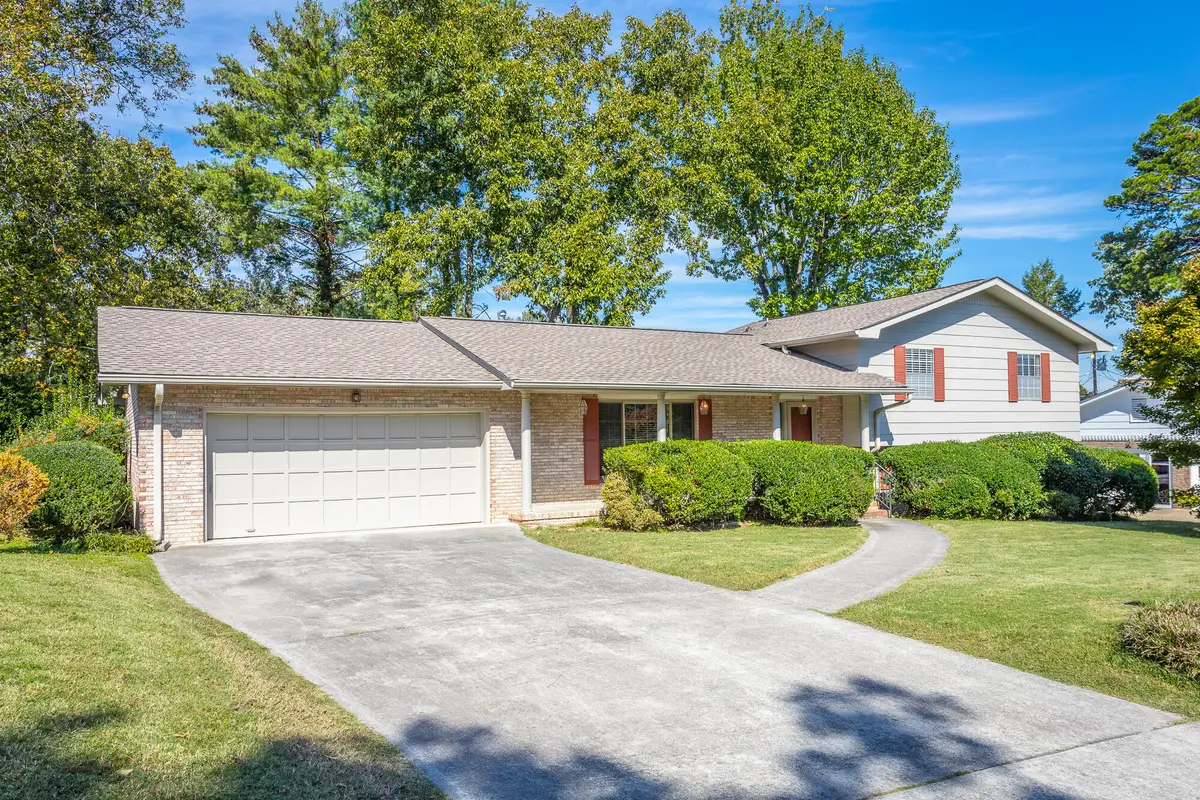 3912 S Mission Oaks Drive, Chattanooga, TN 37412 - Image #1