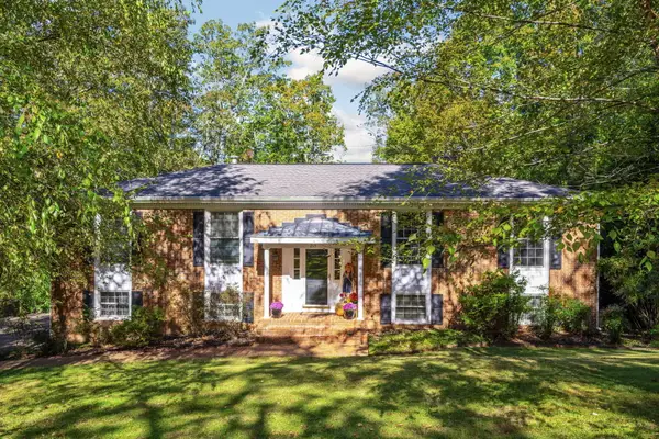 215 Arrow Drive, Signal Mountain, TN 37377