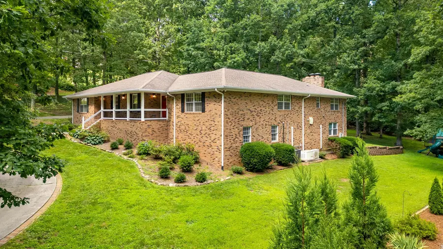 14 Carriage Hill, Signal Mountain, TN 37377 - Image #3