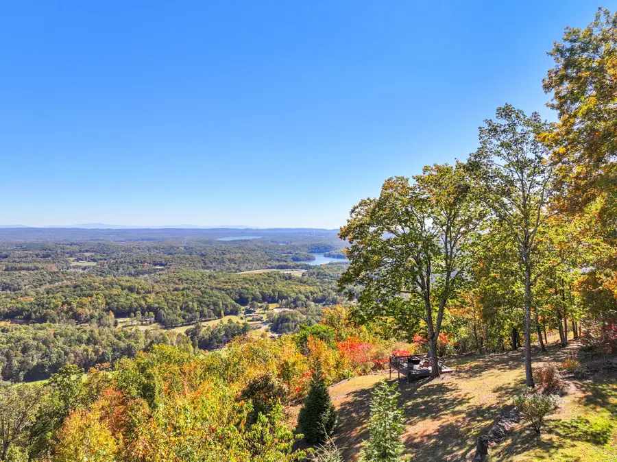 12108 Laurbrow Road, Soddy Daisy, TN 37379 - Image #2