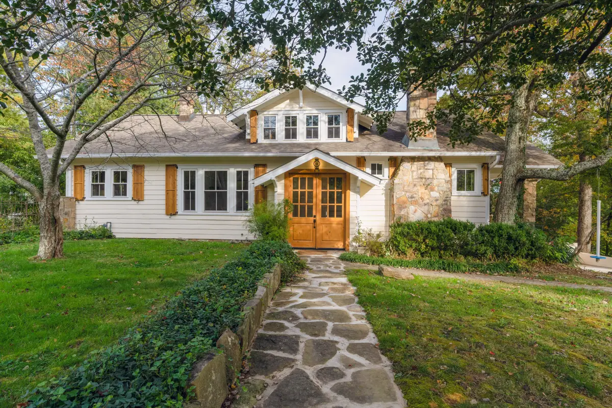 117 S Bragg Avenue, Lookout Mountain, TN 37350 - Image #1