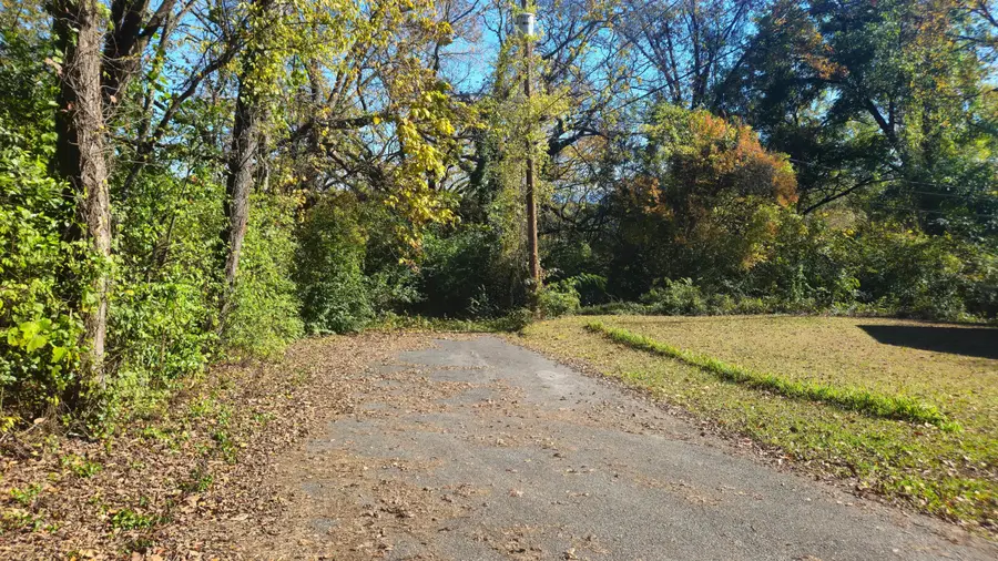 3168 Chickalilly Drive, Chattanooga, TN 37404 - Image #2